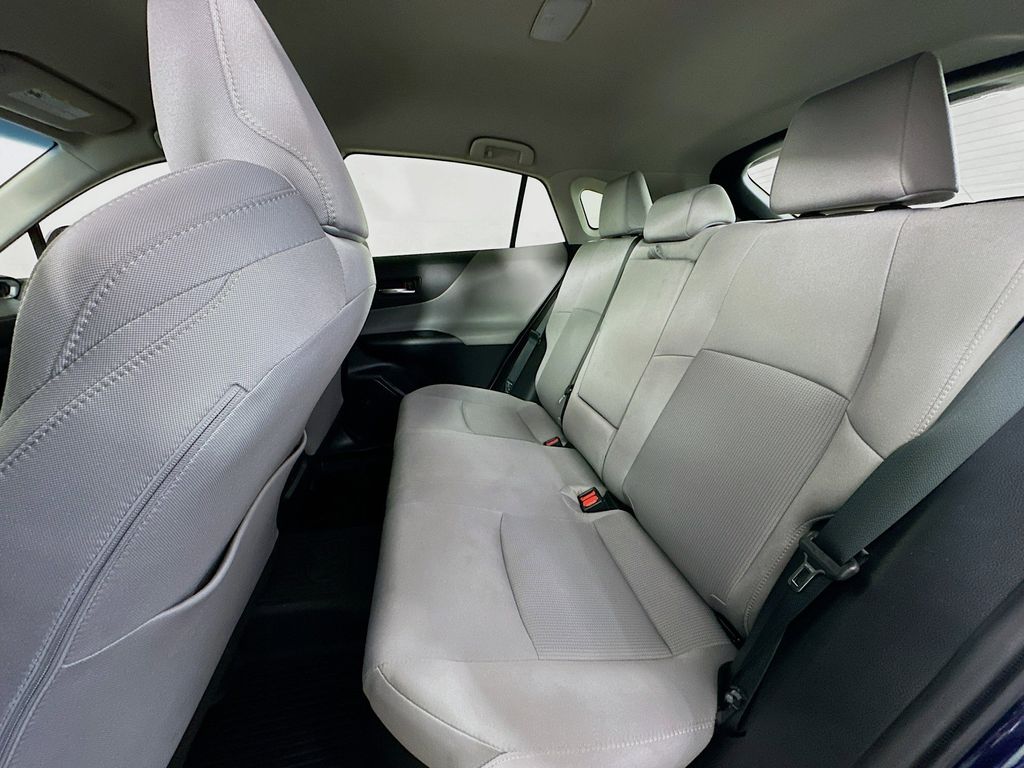 2023 Toyota Venza LE 13
