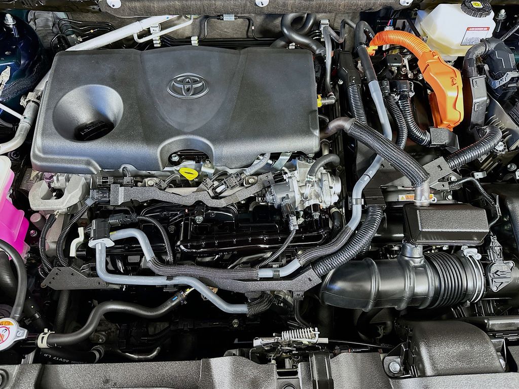 2023 Toyota Venza LE 9