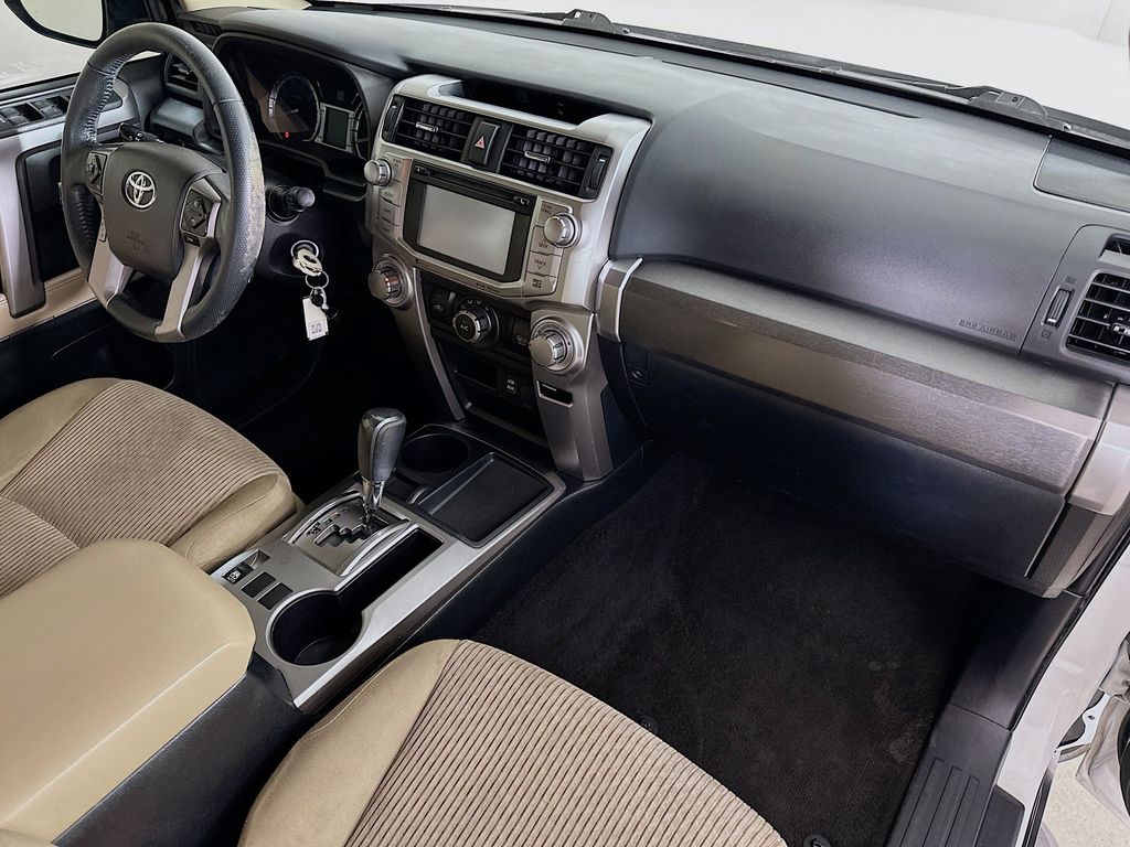 Thumbnail: 2019 Toyota 4Runner - 31