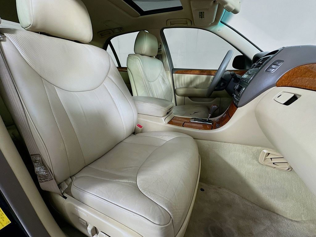 Thumbnail: 2004 Lexus LS - 11