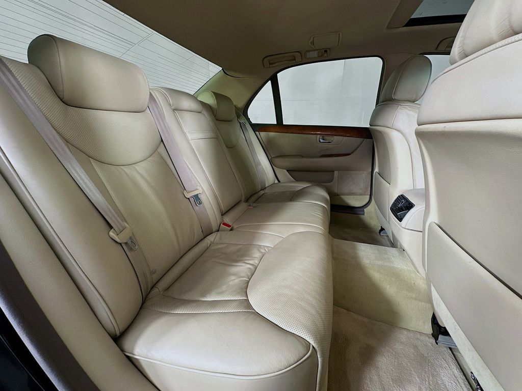 Thumbnail: 2004 Lexus LS - 30