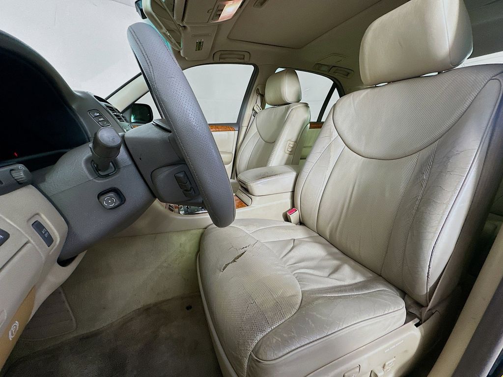 Thumbnail: 2004 Lexus LS - 10