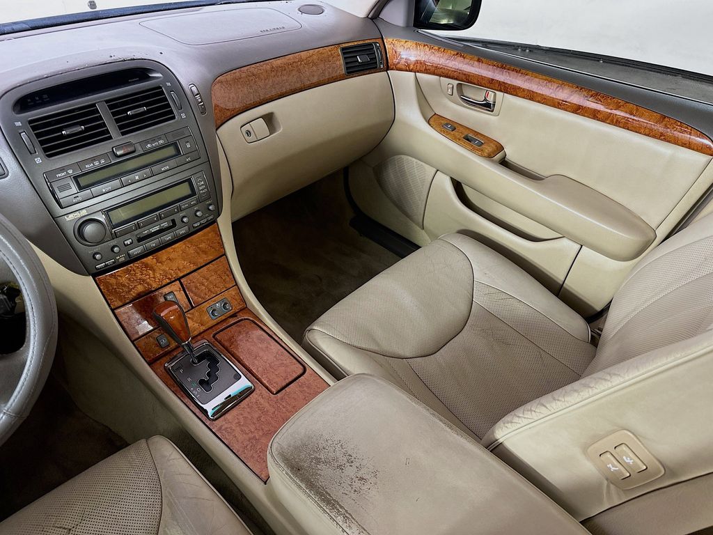 Thumbnail: 2004 Lexus LS - 13