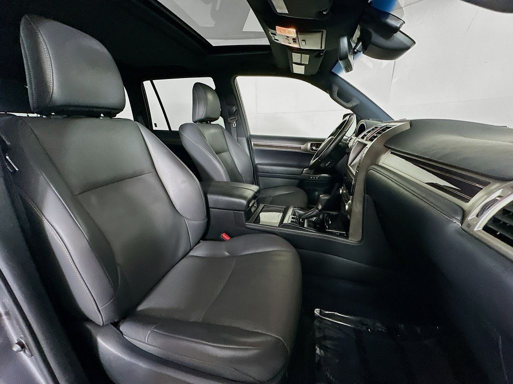 Thumbnail: 2020 Lexus GX - 12