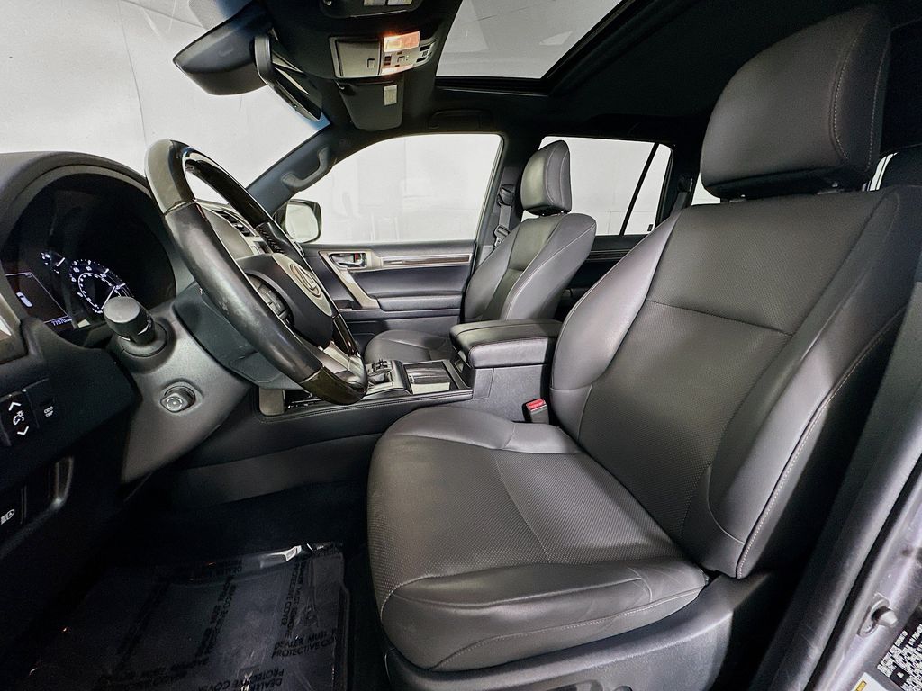 Thumbnail: 2020 Lexus GX - 11
