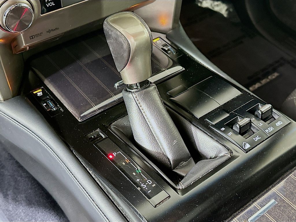 Thumbnail: 2020 Lexus GX - 17