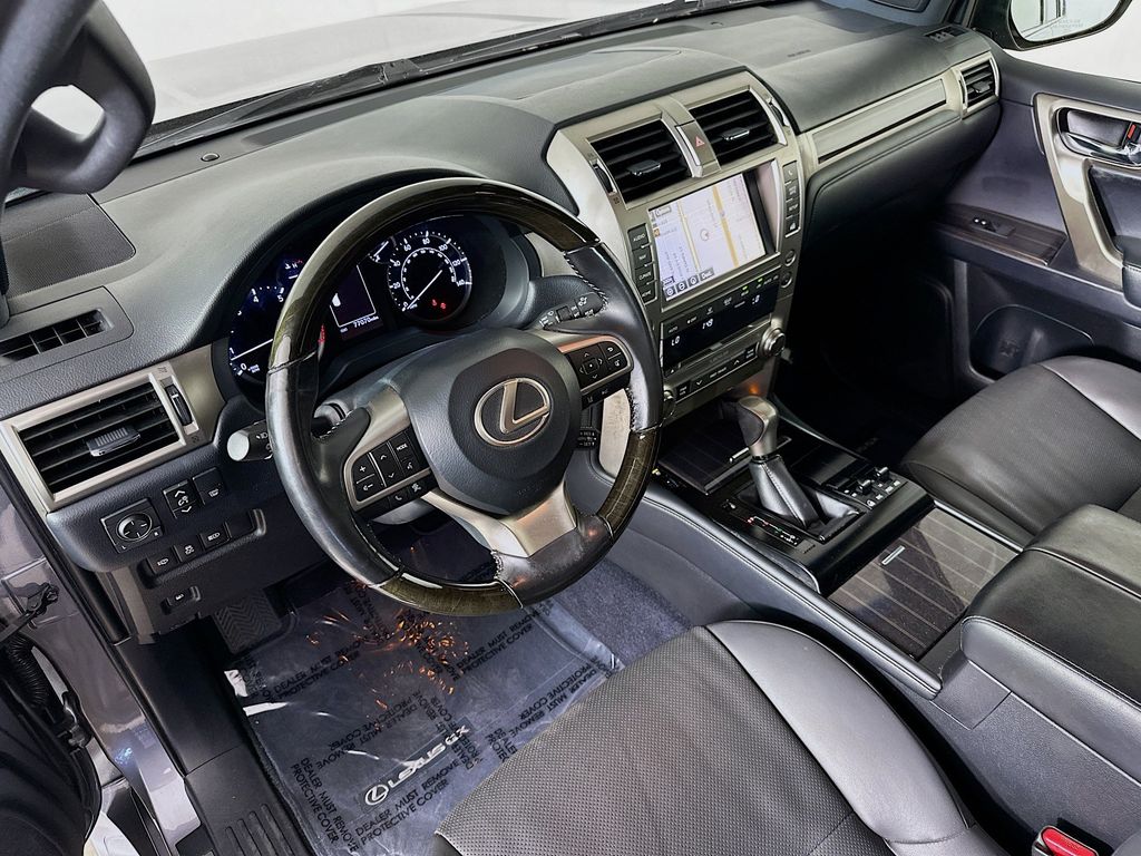 Thumbnail: 2020 Lexus GX - 2