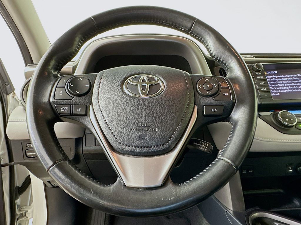 Thumbnail: 2018 Toyota RAV4 - 15