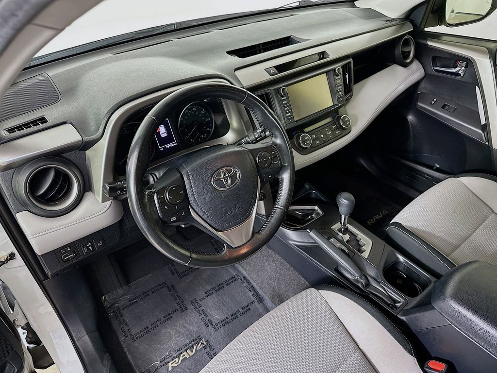 Thumbnail: 2018 Toyota RAV4 - 2