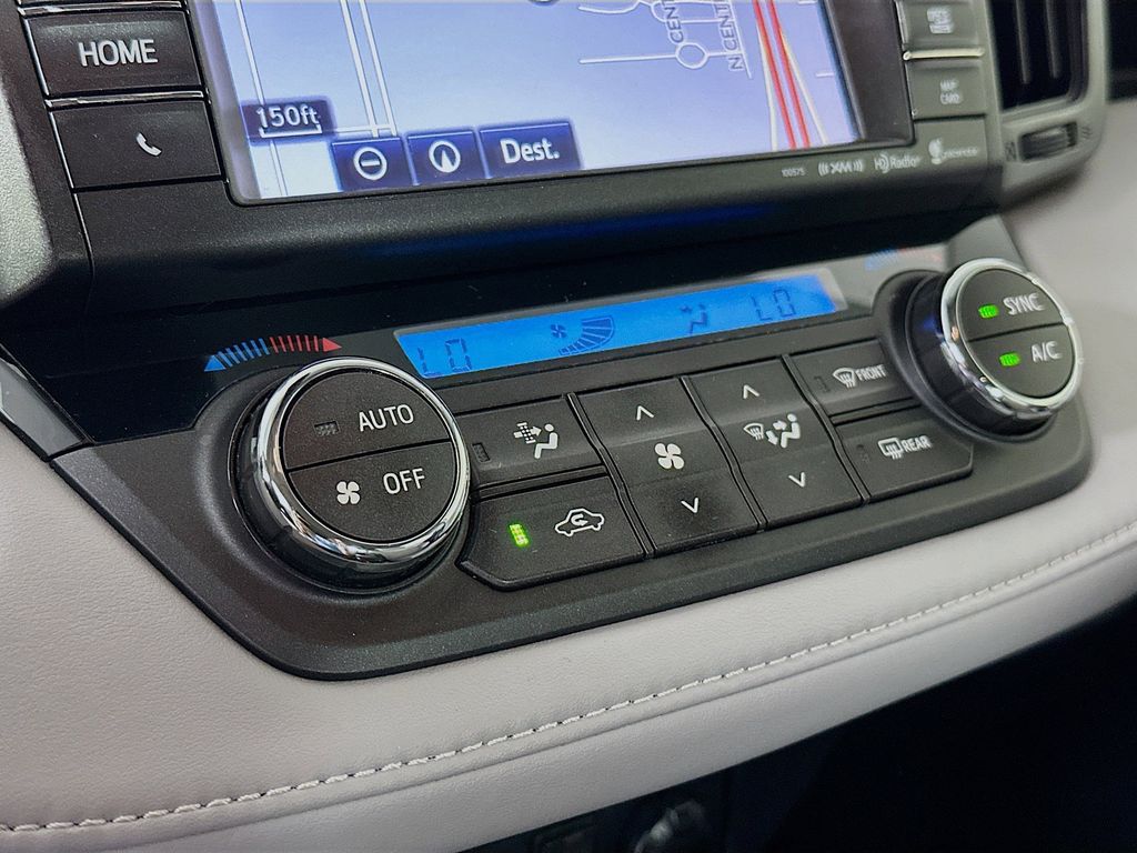 Thumbnail: 2018 Toyota RAV4 - 22