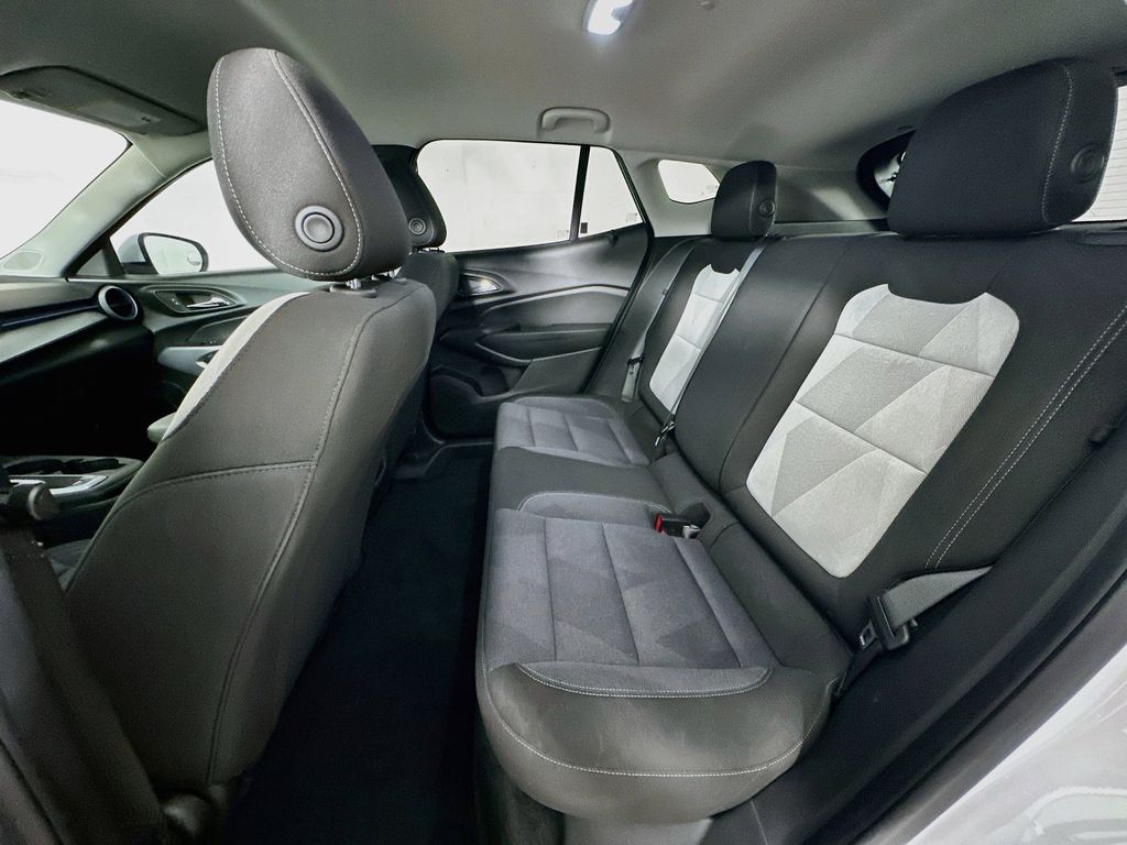 Thumbnail: 2024 Chevrolet Trax - 12