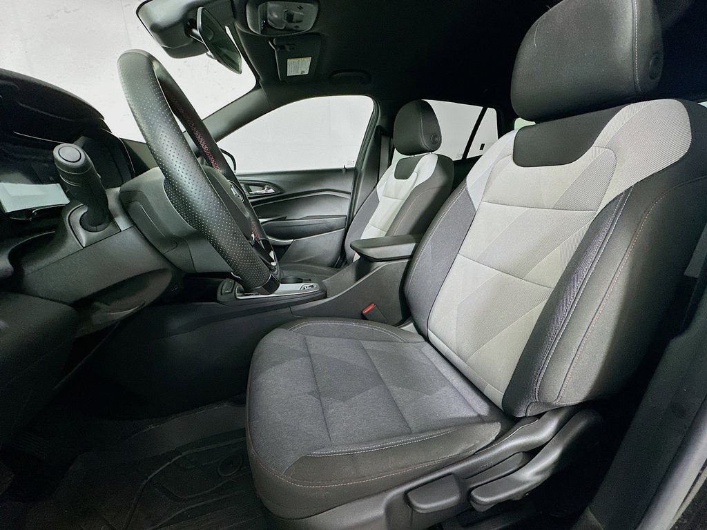 Thumbnail: 2024 Chevrolet Trax - 11