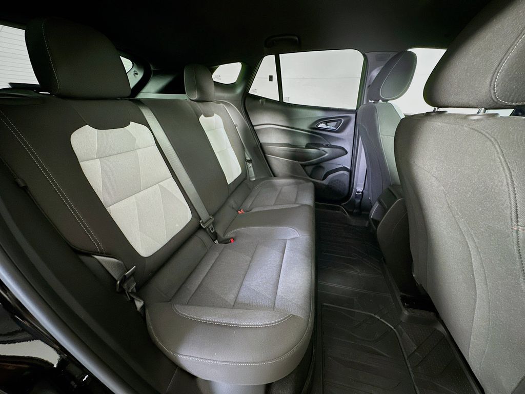 Thumbnail: 2024 Chevrolet Trax - 30