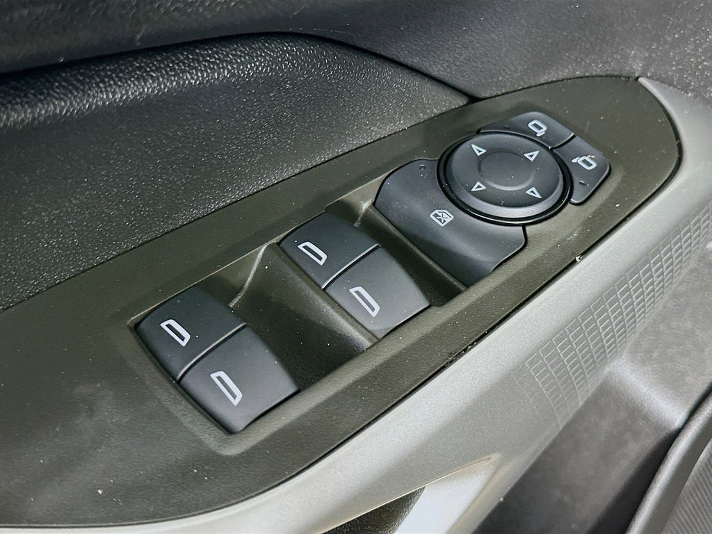 Thumbnail: 2024 Chevrolet Trax - 28