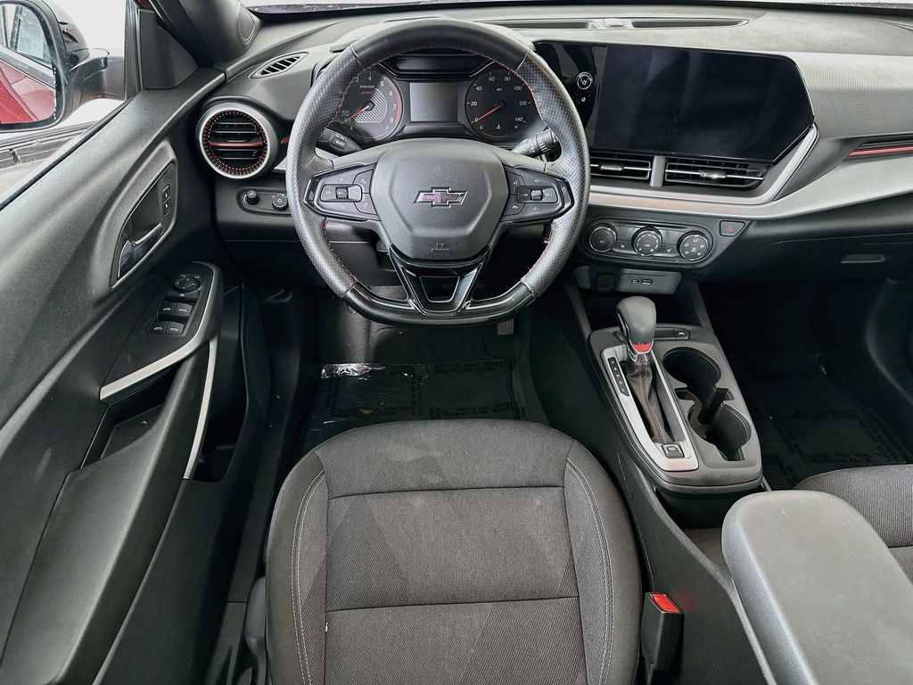 Thumbnail: 2025 Chevrolet Trax - 10