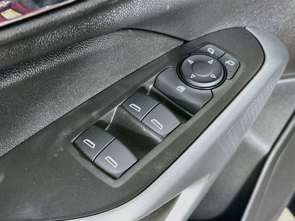 Thumbnail: 2025 Chevrolet Trax - 28