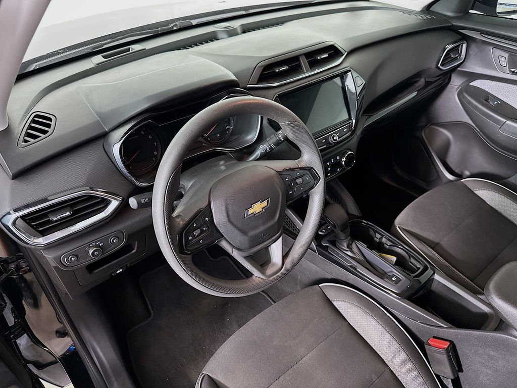 Thumbnail: 2023 Chevrolet TrailBlazer - 2