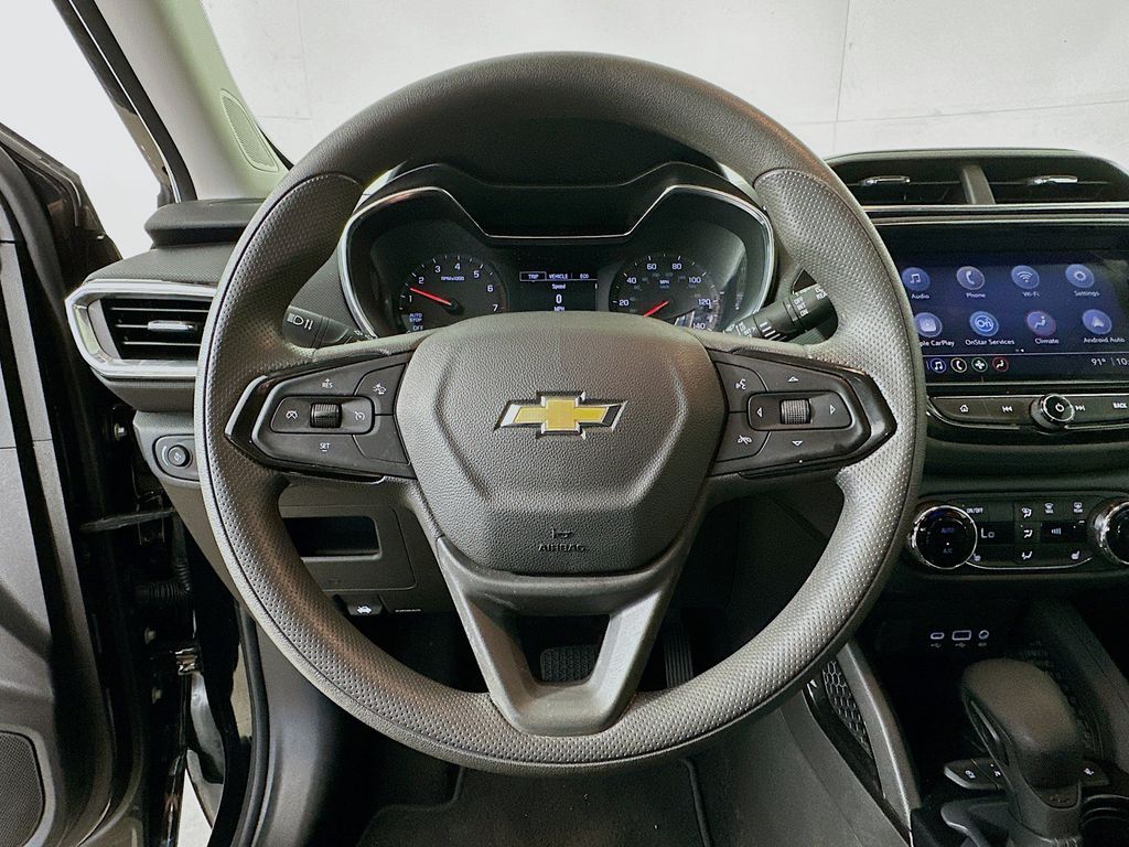 Thumbnail: 2023 Chevrolet TrailBlazer - 14