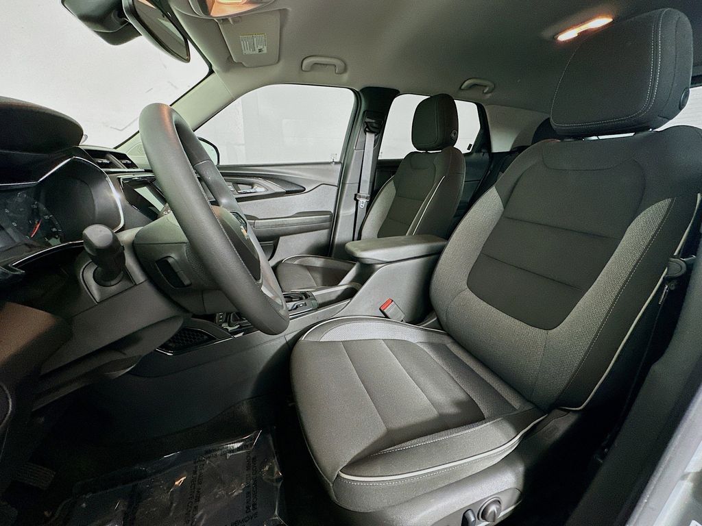 Thumbnail: 2023 Chevrolet TrailBlazer - 10
