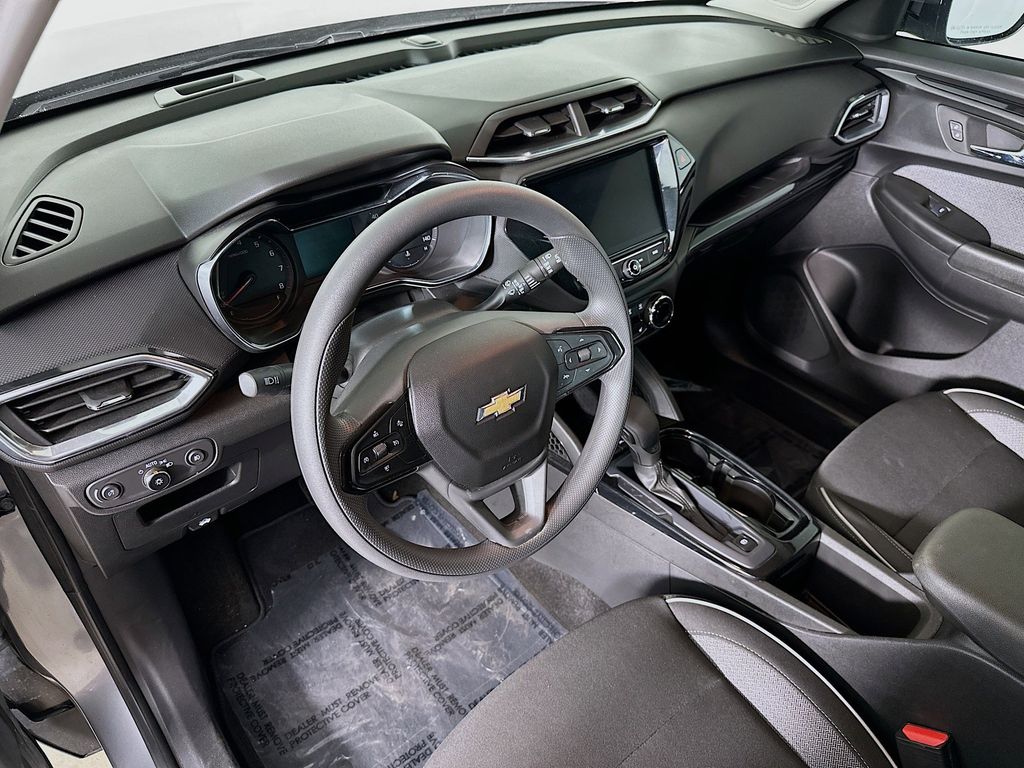 Thumbnail: 2023 Chevrolet TrailBlazer - 2