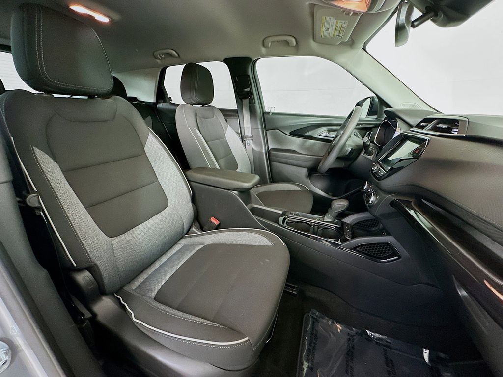 Thumbnail: 2023 Chevrolet TrailBlazer - 11