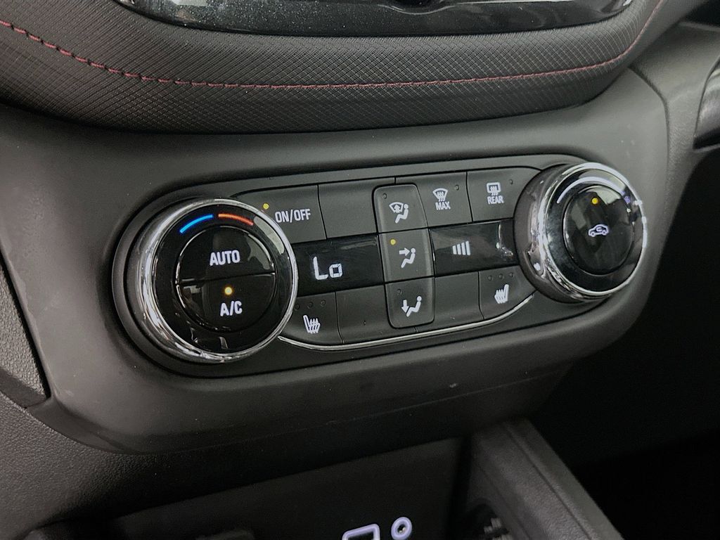 Thumbnail: 2023 Chevrolet TrailBlazer - 22