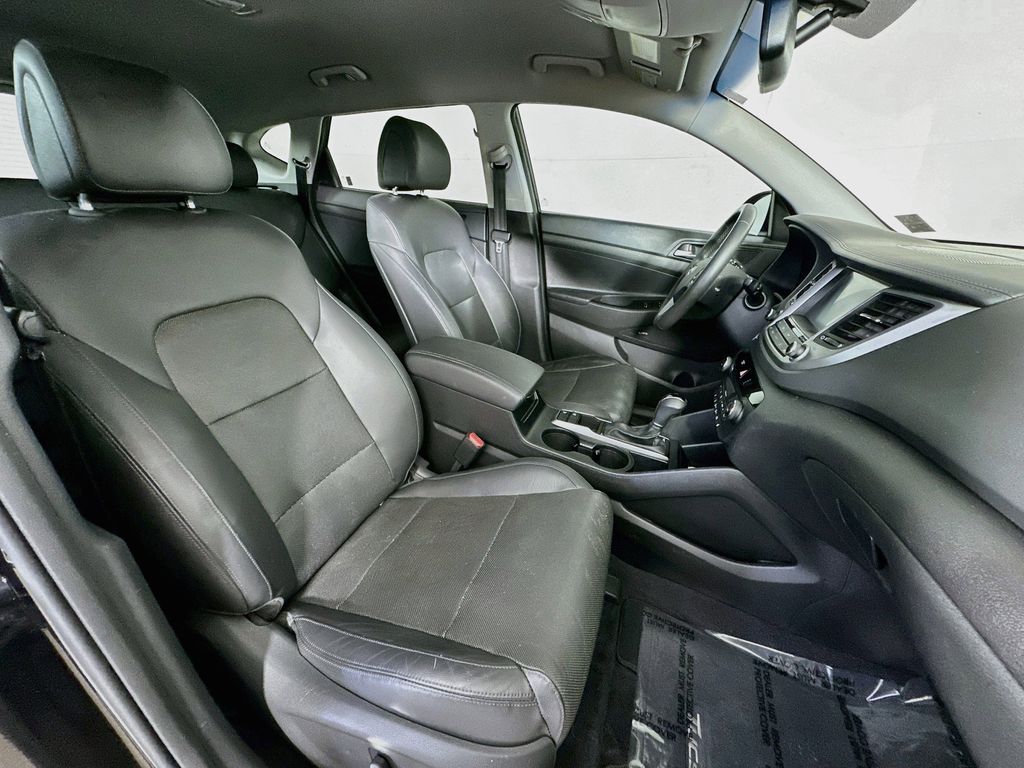 Thumbnail: 2018 Hyundai Tucson - 12