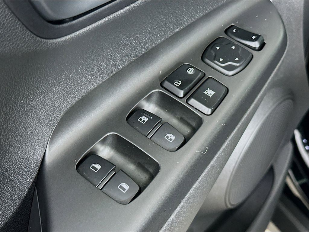 Thumbnail: 2023 Hyundai Kona - 28