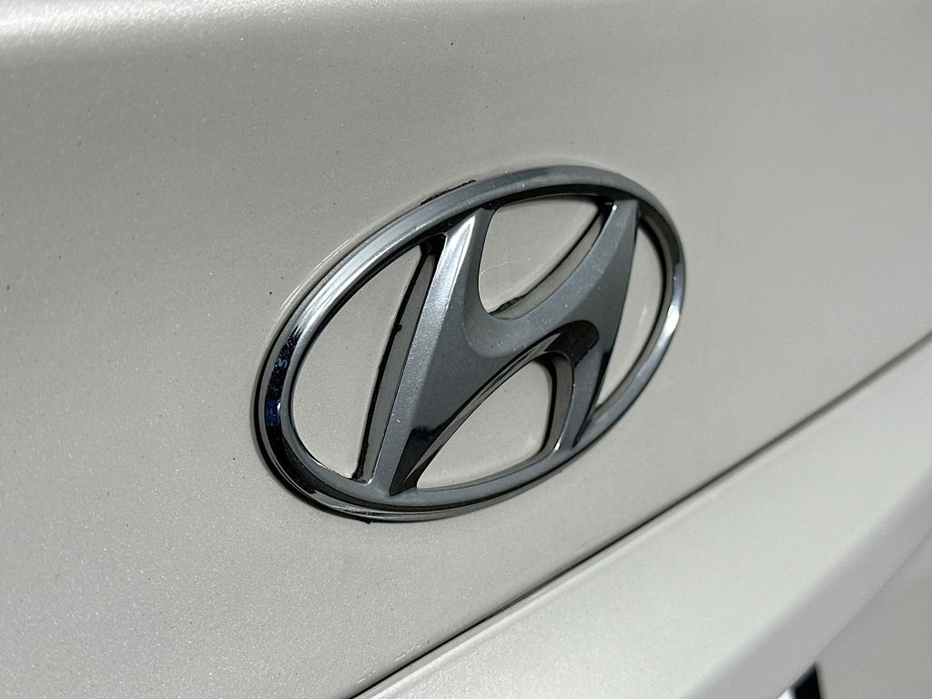Thumbnail: 2015 Hyundai Accent - 7