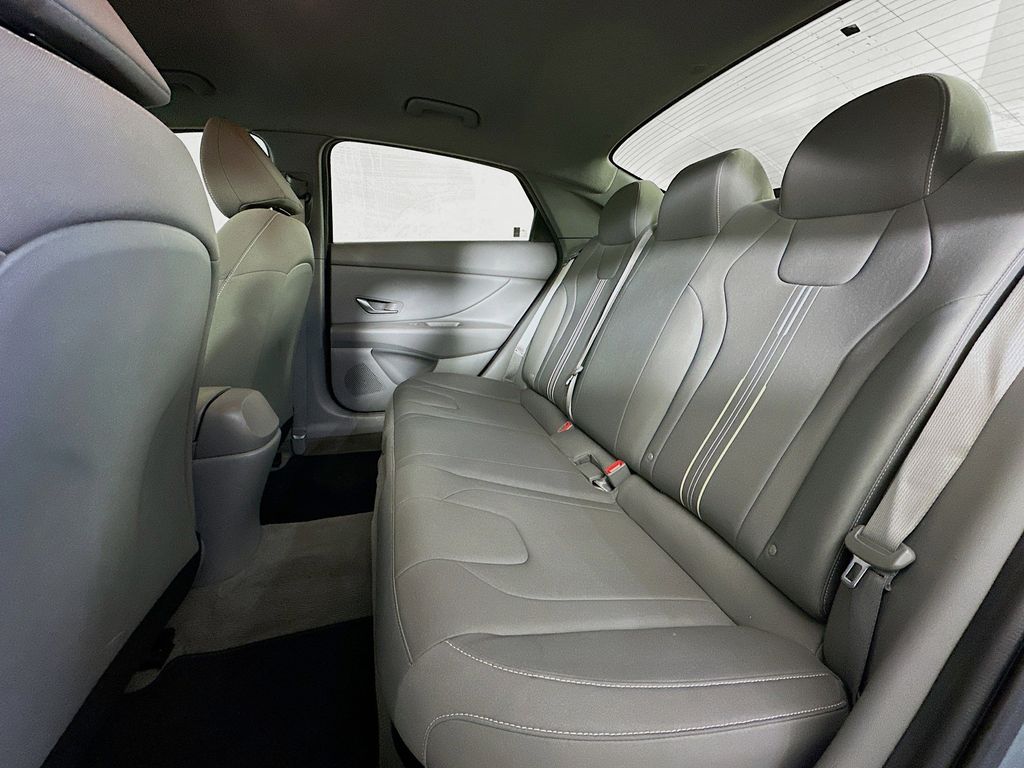 Thumbnail: 2021 Hyundai Elantra - 12