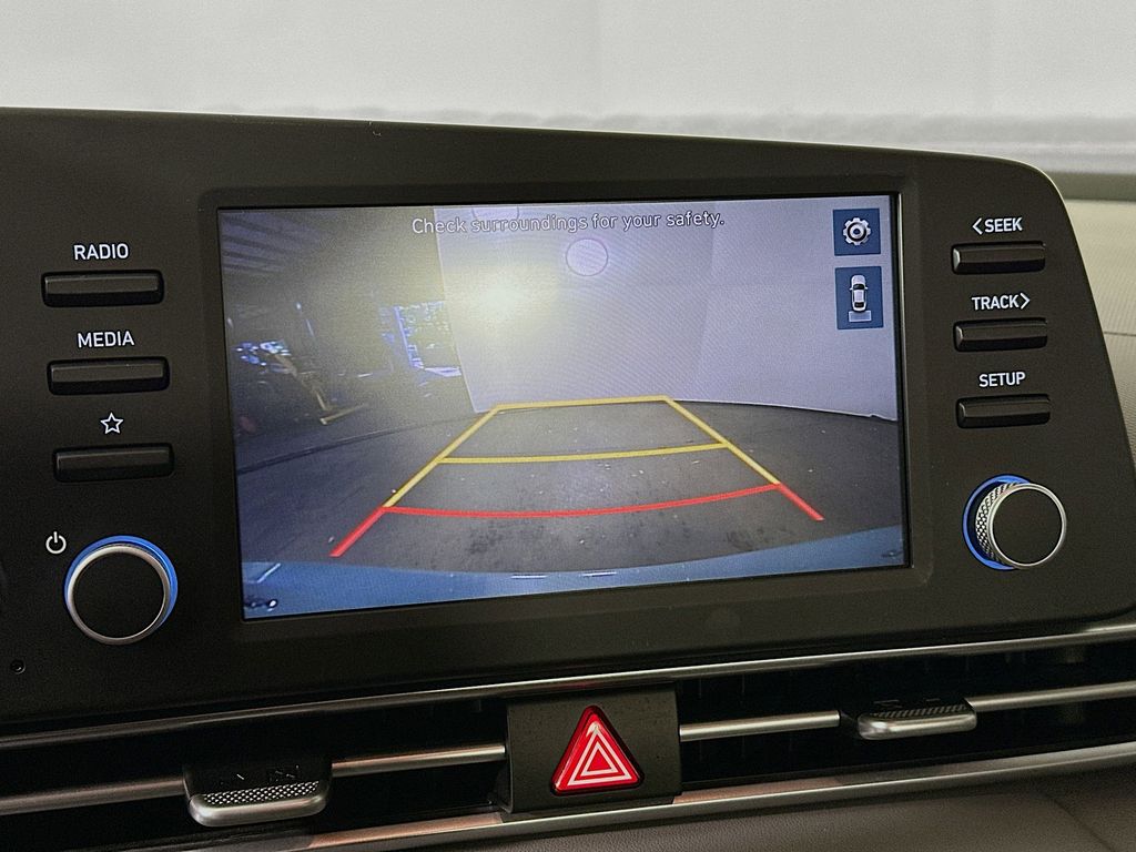 Thumbnail: 2021 Hyundai Elantra - 27