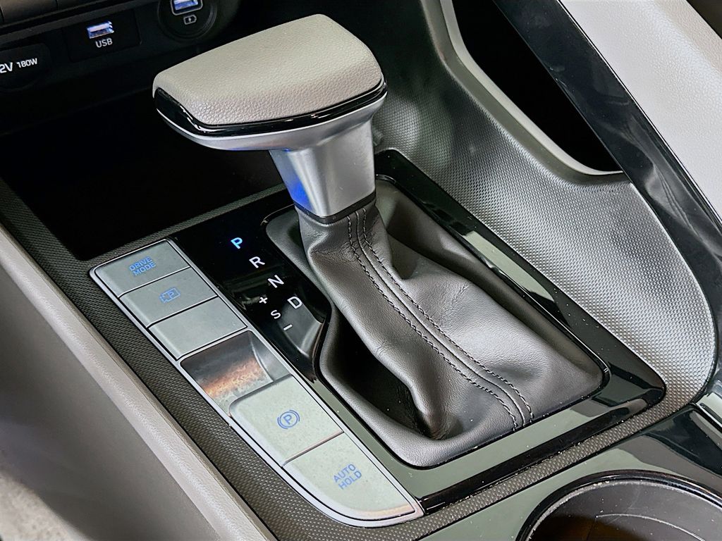 Thumbnail: 2021 Hyundai Elantra - 22