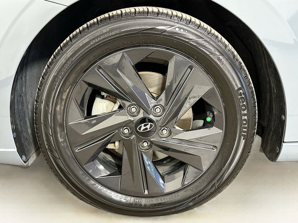 Thumbnail: 2021 Hyundai Elantra - 7