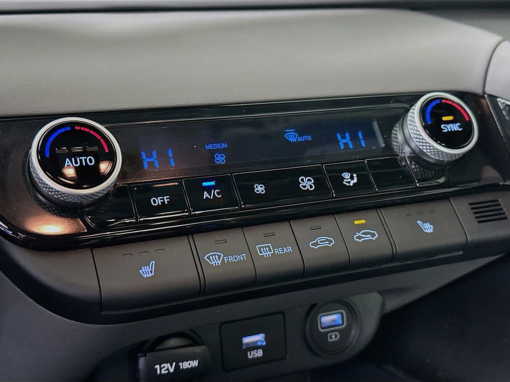 Thumbnail: 2021 Hyundai Elantra - 21