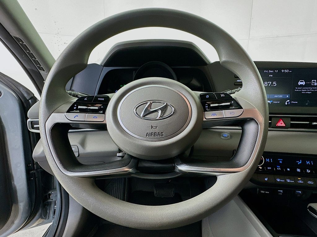 Thumbnail: 2021 Hyundai Elantra - 13