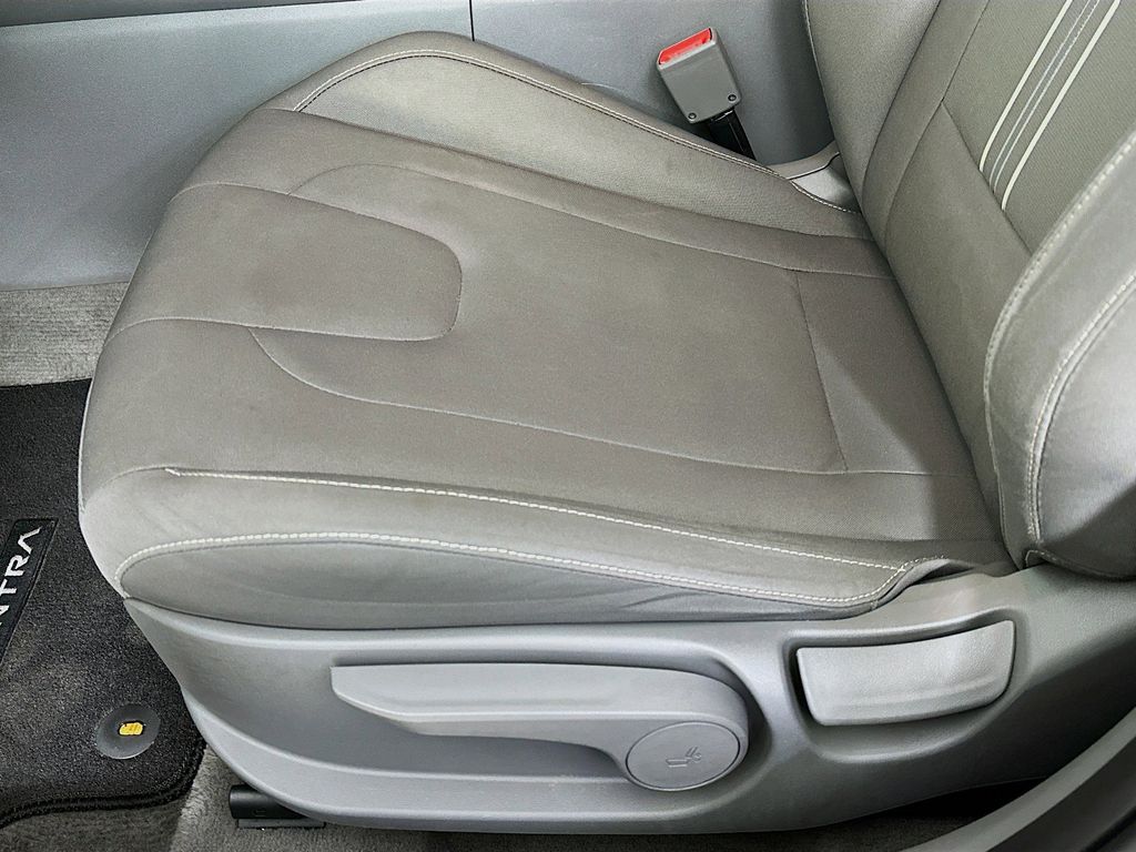 Thumbnail: 2021 Hyundai Elantra - 29