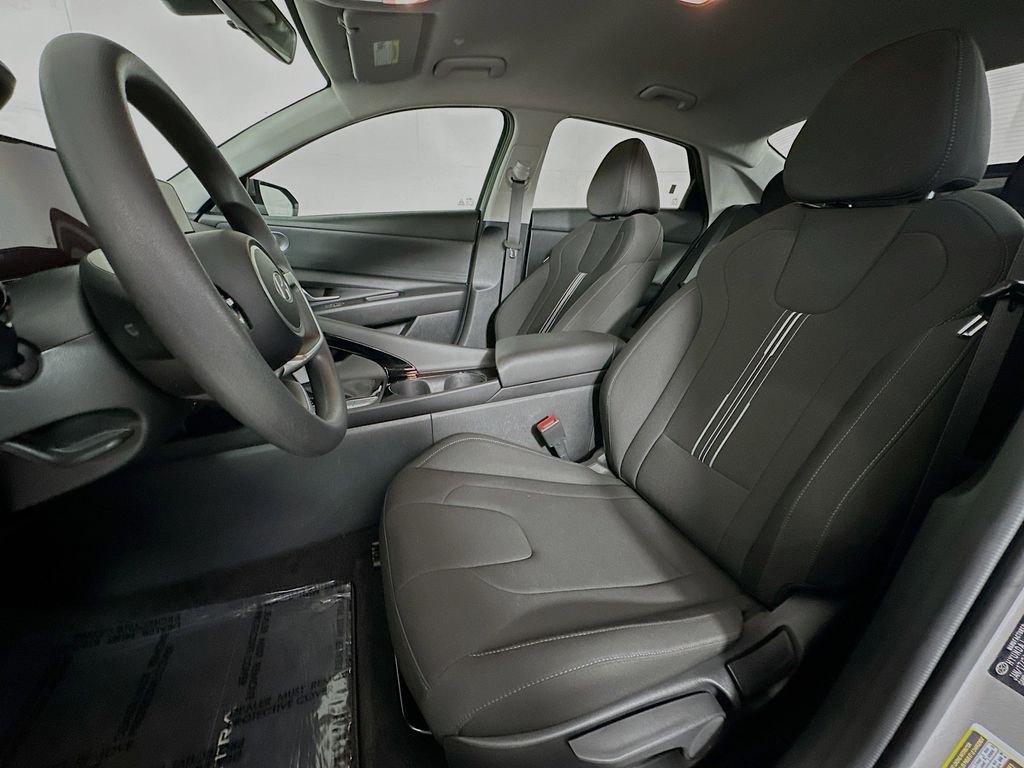 Thumbnail: 2024 Hyundai Elantra - 9