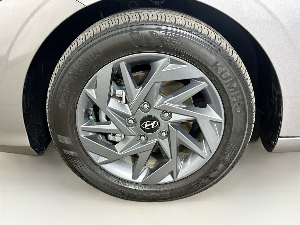 Thumbnail: 2024 Hyundai Elantra - 6