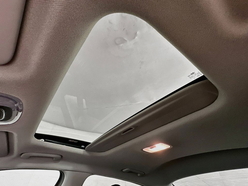 Thumbnail: 2024 Hyundai Elantra - 31