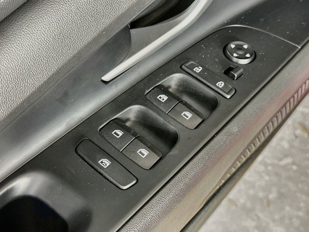 Thumbnail: 2024 Hyundai Elantra - 29
