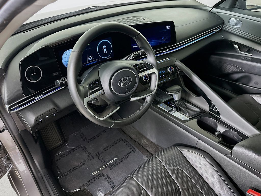 Thumbnail: 2022 Hyundai Elantra - 2