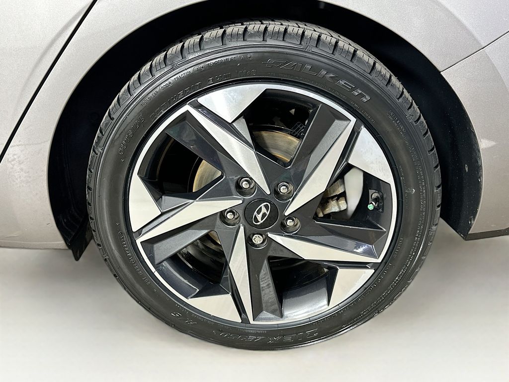 Thumbnail: 2022 Hyundai Elantra - 7