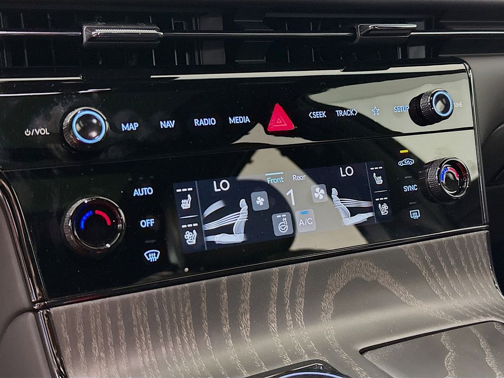 Thumbnail: 2026 Genesis G80 - 23
