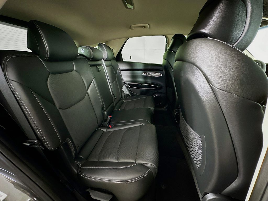 Thumbnail: 2025 Genesis GV70 - 31