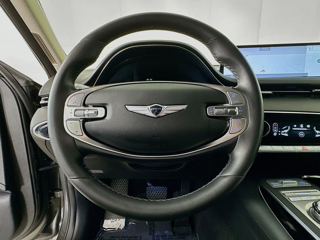 Thumbnail: 2025 Genesis GV70 - 15