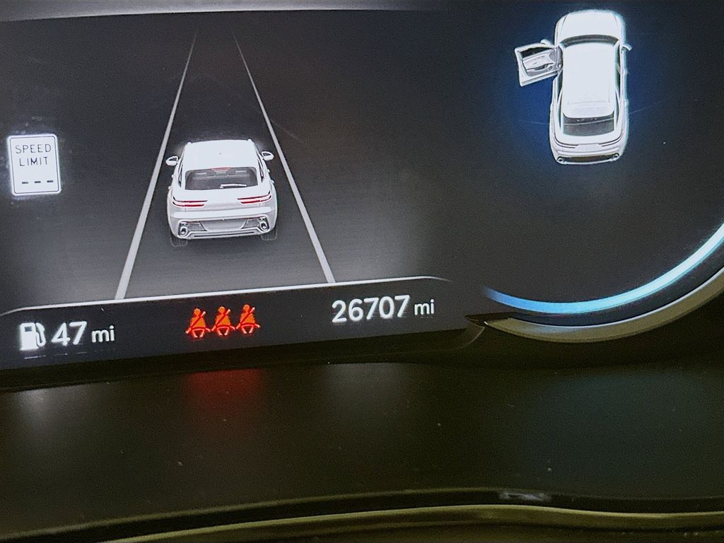 Thumbnail: 2025 Genesis GV70 - 17