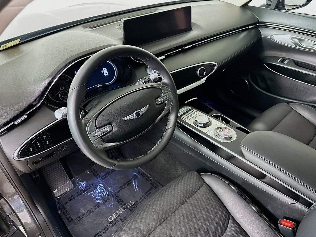 Thumbnail: 2025 Genesis GV70 - 2