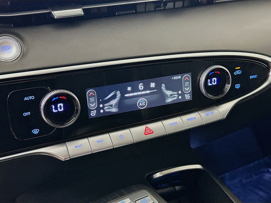 Thumbnail: 2025 Genesis GV70 - 23