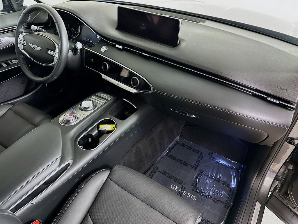 Thumbnail: 2025 Genesis GV70 - 32