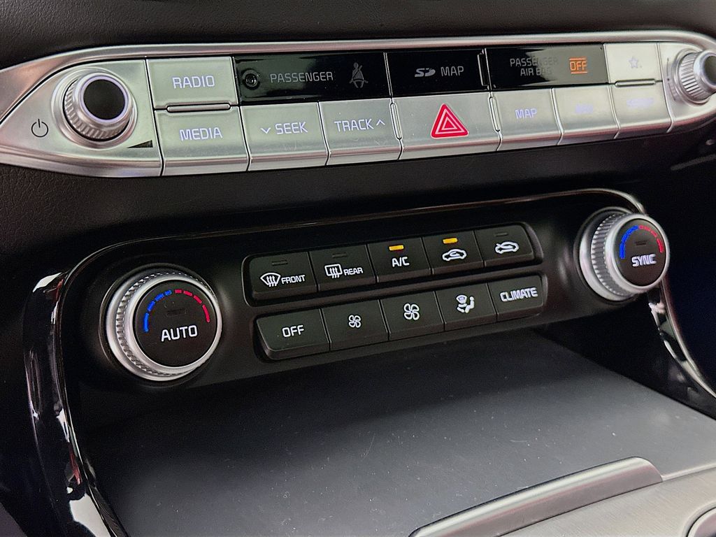 Thumbnail: 2018 Kia Stinger - 23